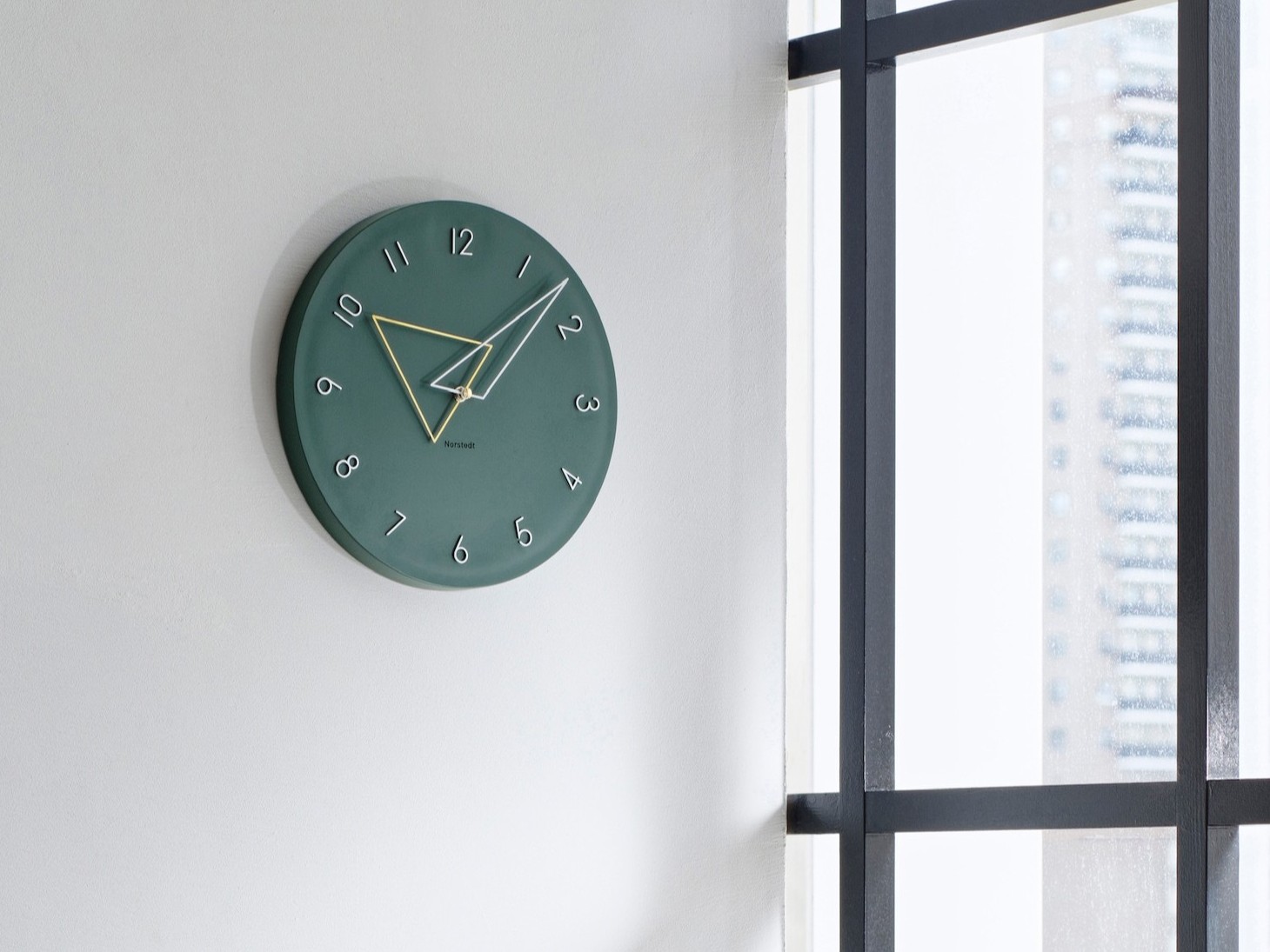 イオン店に時計を新入荷しました | インハウス久永｜鹿児島の家具